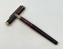 【JBI 1053】 1円スタート PLATINUM プラチナ 万年筆 BelAge ベラージュ ペン先 P 細 ボルドー×ゴールド 筆記不良 中古 ジャンク 現状品 _画像1