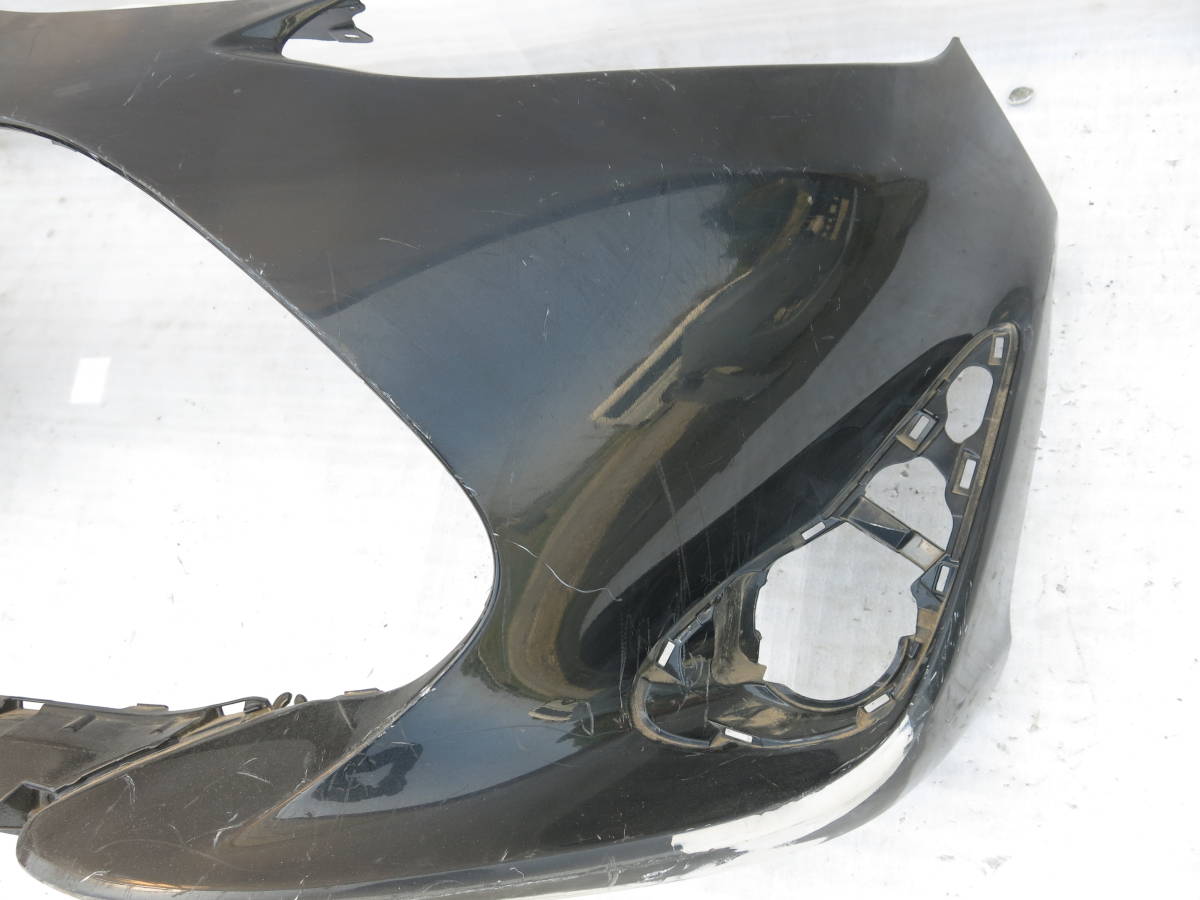 NHP10アクア後期 純正フロントバンパー52119-52A60 . NHP10アクア後期 純正フロントバンパー52119-52A60 .