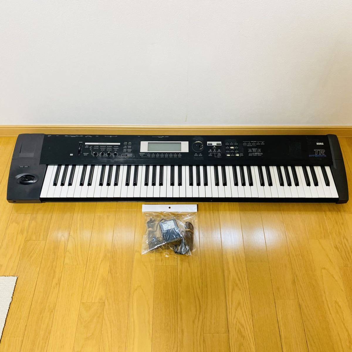 雑誌で紹介された  コルグ シンセサイザー  鍵盤楽器