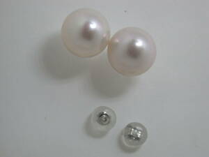 PT900 south . pearl earrings 10.5mm