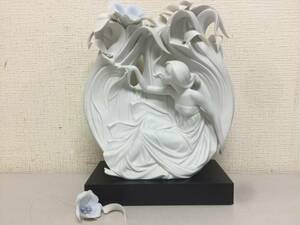 LLADRO　リヤドロ　6HS55　フィギュリン　陶器　花　少女　置物　　　　B4