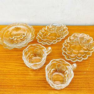 昭和レトロ/アンティーク　ガラスの食器　コップ/お皿/器　ぶどう柄