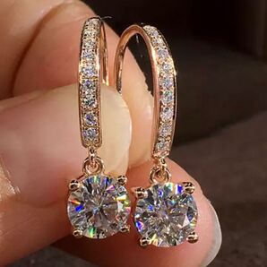 ゴールドピアス・フックタイプ・高級感抜群!新品