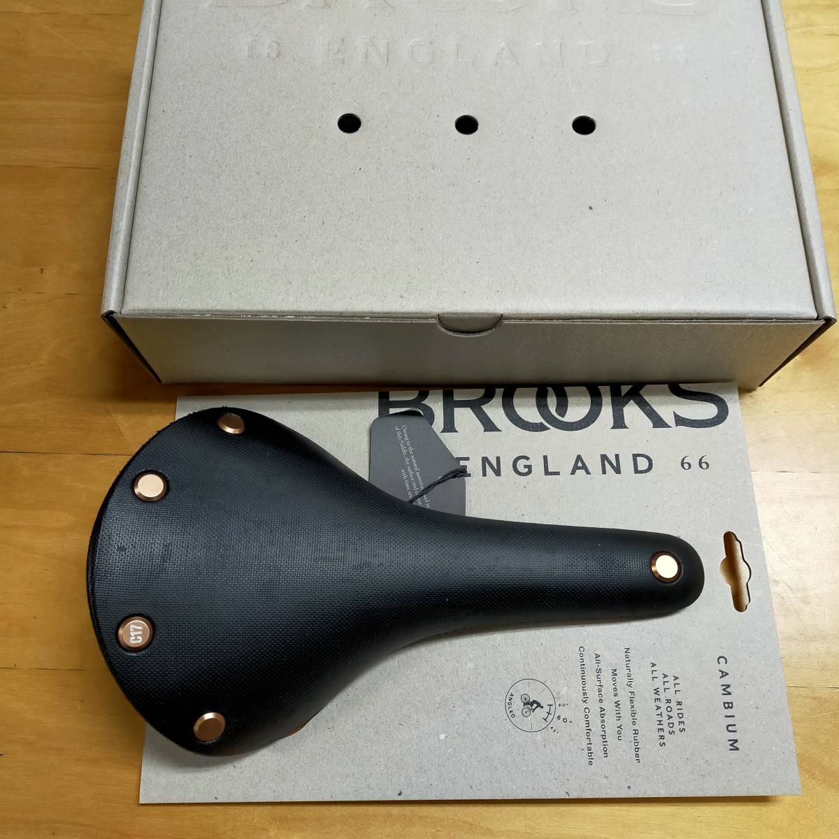 CAMBIUM C17 CARVED カンビウム カーブド 穴あき BROOKS ブルックス