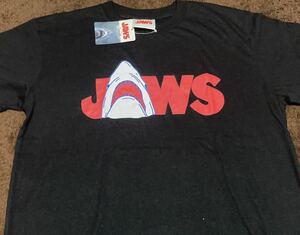 【Sサイズ】新品 完売品 JAWS シャツ 映画 タグ付き 正規ライセンス品 Tシャツ/ジョーズ スピルバーグ/USJ ユニバ着 a