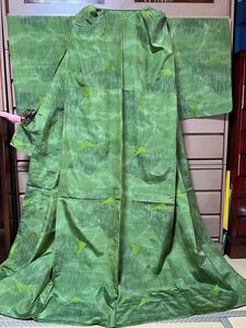 身幅大きいサイズ　単衣　紬の着物　　　　　　　　　　　　グリーン系　裄丈67 前幅26 後幅32 