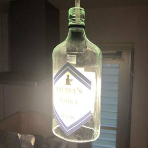 ウォッカ　空き瓶リメイク　ボトルライト　天井照明