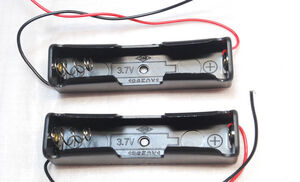 18650 lithium ion battery (3.7V). 1 pcs. battery box, 2 piece collection, end edge handle da processing 