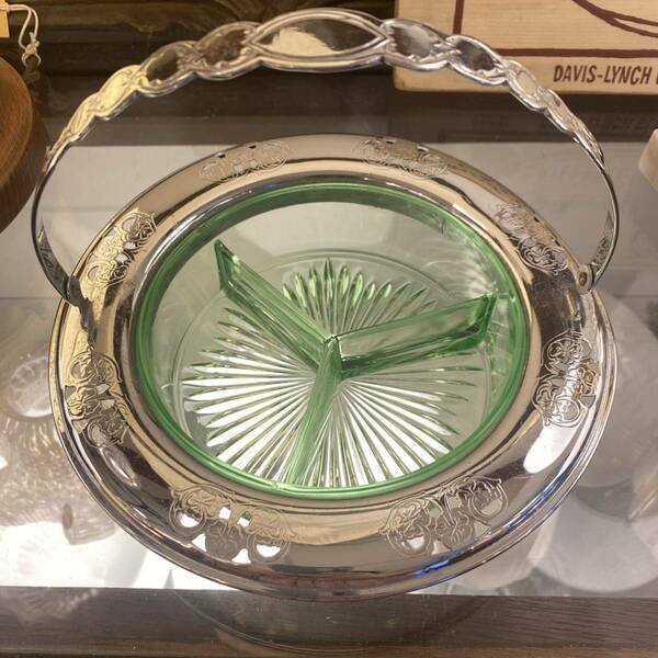 1930s Farberware ウラン ハンドル　ディバイデッドディッシュ　グリーン　ディプレッションガラス　アメリカ　1930年代