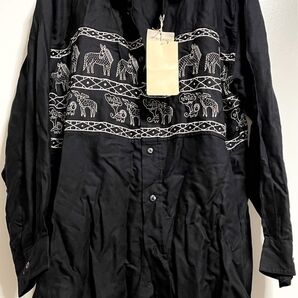 サファリ柄 黒シャツ Mサイズ 柄シャツ