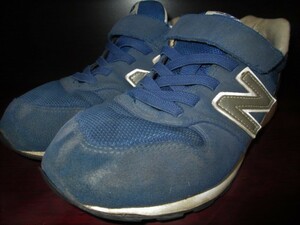 ★中古品 中敷き交換済 2020年 newbalance ニューバランス KV996CEB 23cm ブルー 青 飾りゴム紐 ベルクロ KIDS キッズ スニーカー 子供靴★