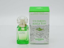 ■【YS-1】 香水 ■ エルメス HERMES ■ UN JARDIN SURLETOIT 屋根の上の庭 EDT 30ml スプレー ■ 元箱 【同梱可能商品】■C_画像1