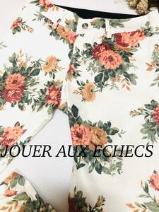 JOUER AUX ECHECS　ウエストゴム裾くしゅくしゅスキニーパンツ　フラワープリントデザイン　ホワイト　サイズ L