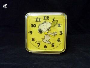 [y4895-D] postage 510 jpy * Vintage * tennis * Snoopy /SNOOPY eyes ... clock * search Showa Retro that time thing made in Japan 