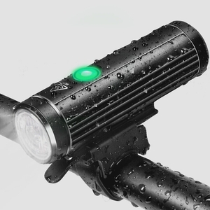 送料無料★自転車ライト USB充電式 2000mAh大容量 800ルーメン 4つ調光モード IPX6防水 LED(ブラック)