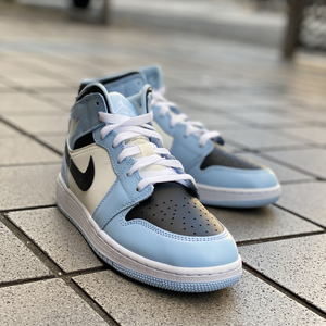 正規品【us6.5】 NIKE ナイキ AIR JORDAN1 エアジョーダン1 MID ユニバーシティ ベイビーブルー 水色 UNC ノースカロライナ 24.5cm (AJ95)