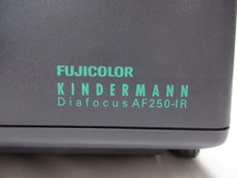 04K084 FUJICOLOR スライドプロジェクター KINDERMANN Diafocus [AF250-IR] 通電OK ジャンク扱い 現状売り切り_画像7