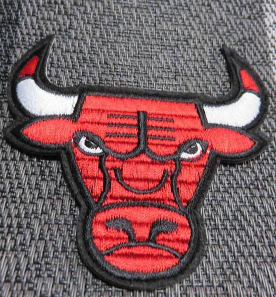 顔赤牛DX◆新品NBA シカゴ・ブルズ Chicago Bulls 刺繍ワッペン激渋◆アメリカ スポーツ◎バスケットボール◎DIY洋服　衣類　衣類おしゃれ