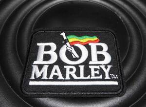 四角　黒白◆新品 　BOB MARLEY　ボブ・マーリージャマイカ　シンガーソングライター、ミュージシャン　レゲエ　ギター　刺繍ワッペン