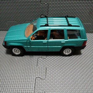  MajoRette [1/24 Jeep Grand Cherokee] Jeep Grand Cherokee миникар majorette