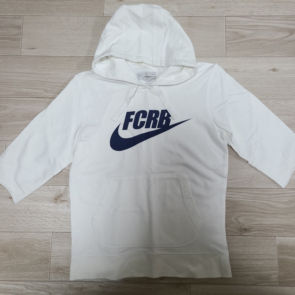 ヤフオク! -「fcrb nike パーカー」の落札相場・落札価格