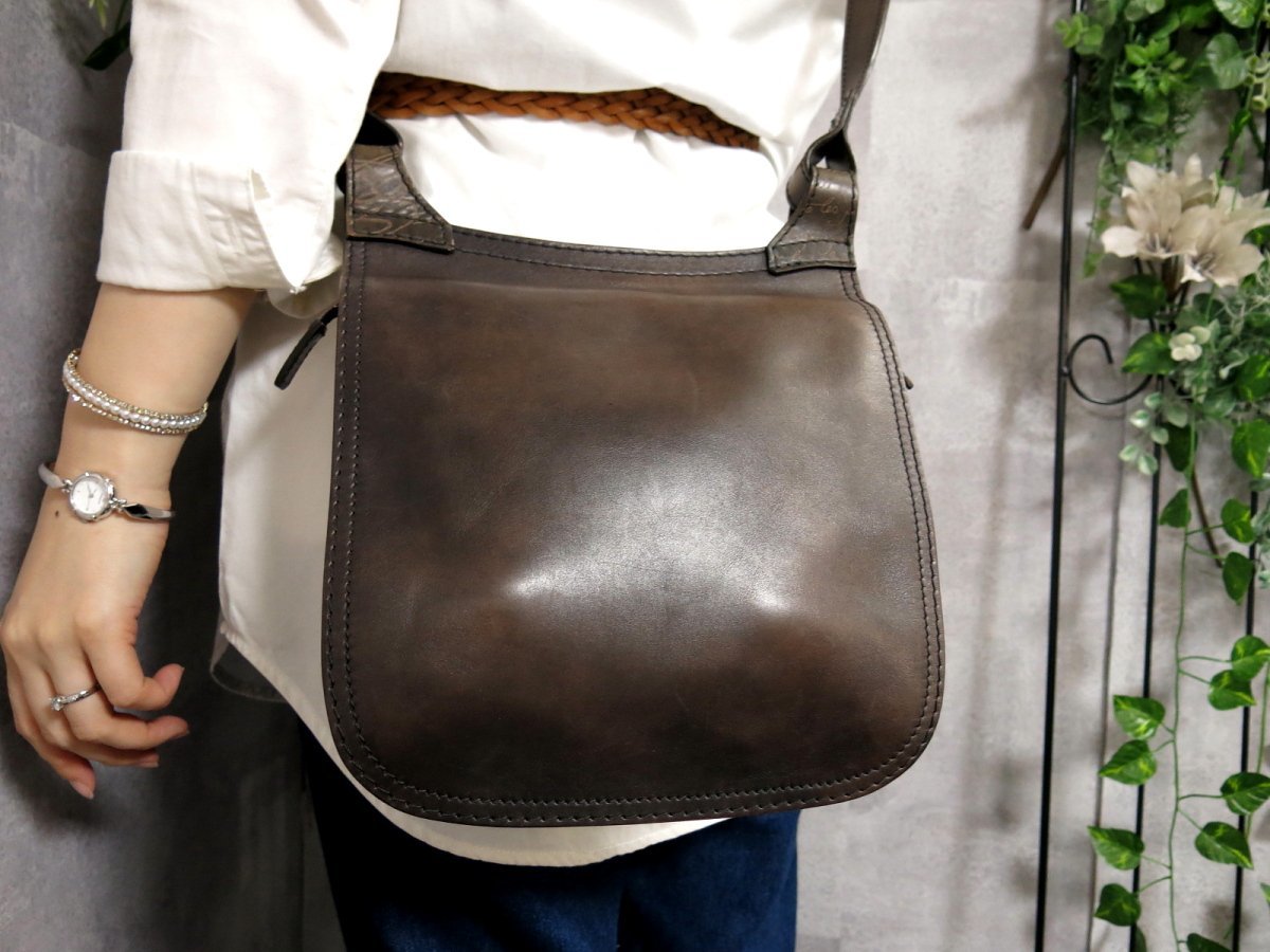 ヤフオク! -「(berluti ベルルッティ)」(ショルダーバッグ) (メンズ