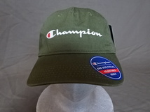 ★USA購入 人気アメカジブランド チャンピオン【Champion】シンプルなデザイン ロゴマーク付キャップ カーキ 新品未使用★_画像1