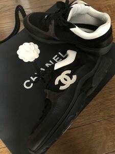 CHANEL スニーカー　異素材ミックス　42 シャネルのスニーカー　メンズ　NIKE型モデル　ブーツ　ロゴ　レディース