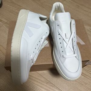  new goods VEJAvejaV12 leather sneakers EU42 27.5cm white men's 