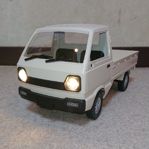 軽トラ SUZUKI キャリー ラジコンカー カスタムで楽しめる FR駆動 ドリフト走行可能 1/10 子供/大人向け 可愛い 軽トラ ラジコン ホワイト