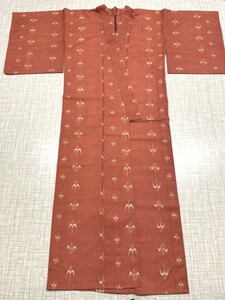 中古美品　着物　古布　年代物　アンティーク　柄あり　赤？色　2365