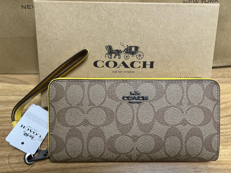 数々のアワードを受賞】 COACH コーチ 長財布 ダークブラウン