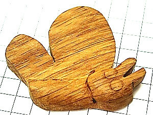  pin badge * wooden. butterfly butterfly .* France limitation pin z* rare . Vintage thing pin bachi