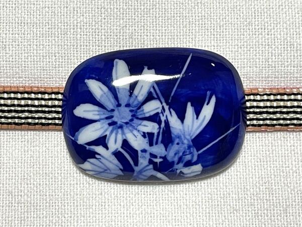 NO.250 帯留め 清水焼 陶器 花葉模様 リメイク品(和装小物)ハンドメイド品