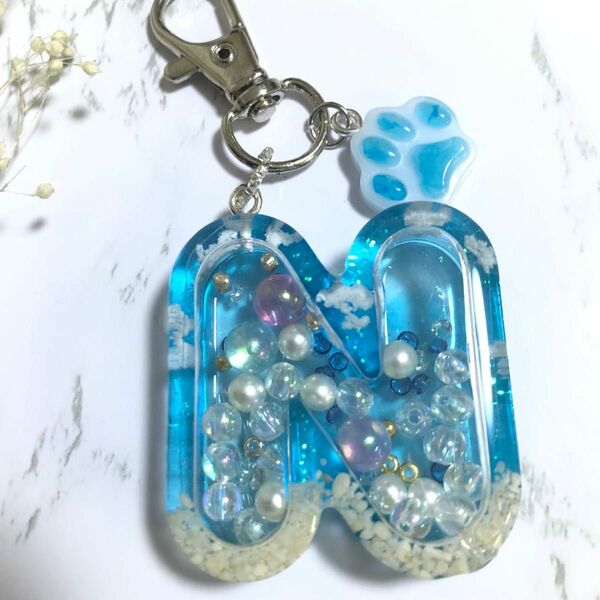 シャカシャカ アルファベットキーホルダー☆イニシャル レジン ハンドメイド