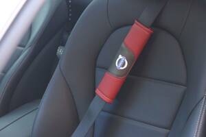  Volvo VOLVO red seat belt pad seat belt cover 2 point set seat belt cushion shoulder pad comfortable ventilation 