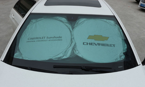 シボレー CHEVROLET 遮光　日焼け防止　折りたたみフロント風防車のサンシェード 自動車 ロゴ付き 吸盤なし　軽量 カーサンシェード