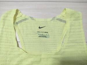 ★新品　ナイキ　NIKE　ランニングシャツ　★DRI-FIT ADV使用　★ストレッチ地　★反射素材　★Lサイズ