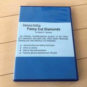 Art hand Auction GRS Diamond setting Fancy Cut Diamond by RobertWooding DVD 石留め グレーバーマックス ビデオ 彫金 金 銀 アクセサリー, ホビー, カルチャー, ハンドクラフト, 手工芸, 金属加工, 彫金