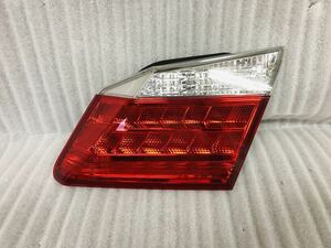 中古 アコードハイブリッド CR6 前期 右内側テールランプ　 STANLEY W1004