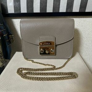 FURLA フルラメトロポリス フルラ チェーンショルダーバッグ メトロポリス ミニショルダー チェーン ミニ