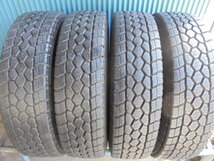 トーヨー　M917 RADIAL RECYCLE TIRE　205/85R16　117/115L　4本　9分溝　再生タイヤ　トレッドの程度良好！_画像1