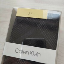 カルバンクライン（Calvin Klein)32ネクタイ新品　未使用　箱付き　未開封品付属品箱、クリアケース_画像4