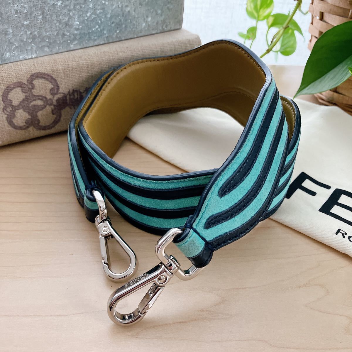 ヤフオク! -fendi ストラップユーの中古品・新品・未使用品一覧 ヤフオク! -fendi ストラップユーの中古品・新品・未使用品一覧