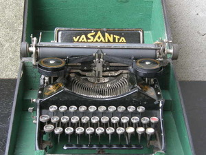  typewriter VASANTA GERMANY antique Germany made moving 