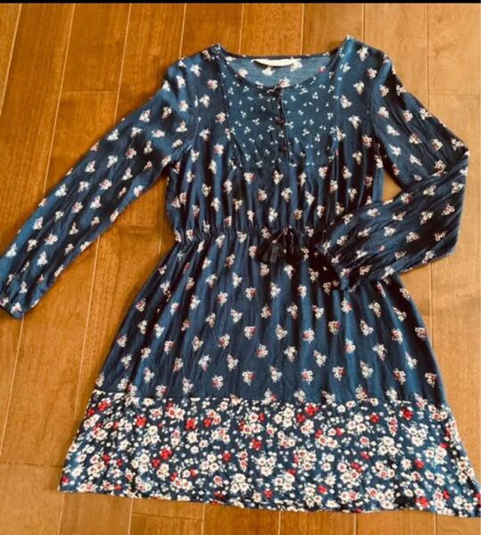 H&M ワンピース 9〜10歳 140相当 小花ワンピース 美品