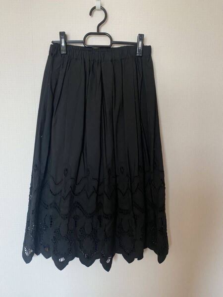 1回着美品◆zucca ズッカ エンブロイダリーレーススカート◆黒