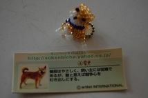 Q ビーズアクセサリー　マスコット　柴犬　ベージュ　ビーズ細工_画像1