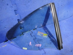  Porsche Carrera cabriolet 911 996 right rear side quarter glass [1758]