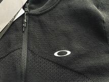 送料無料◆新品◆OAKLEY オークリー O-Fit Flexible Jacket 2.0◆(S)◆FOA400838-02E◆フルジップ フーディー ジャケット_画像5